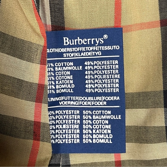 Burberry trench coat. - Picture 13 of 14